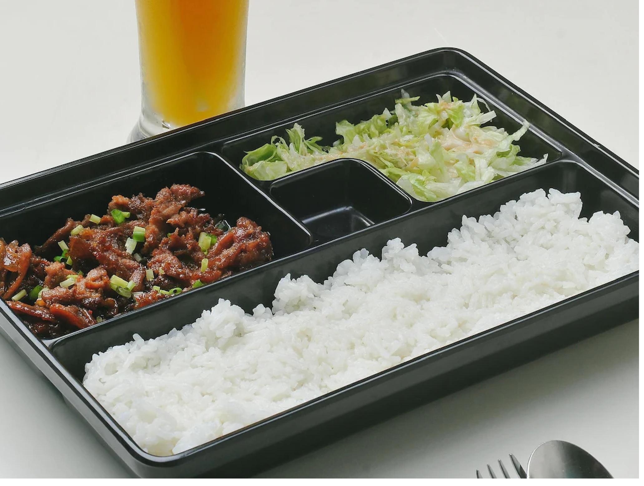 曼达卢永出发酒店 外观 照片